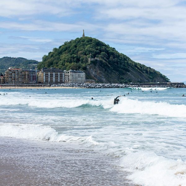 surfing-in-san-sebastian-03